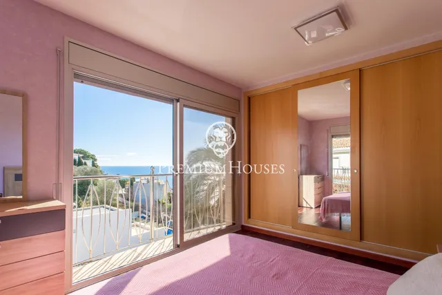 Casa en venta con impresionantes vistas al mar, piscina desbordante y ascensor — 12