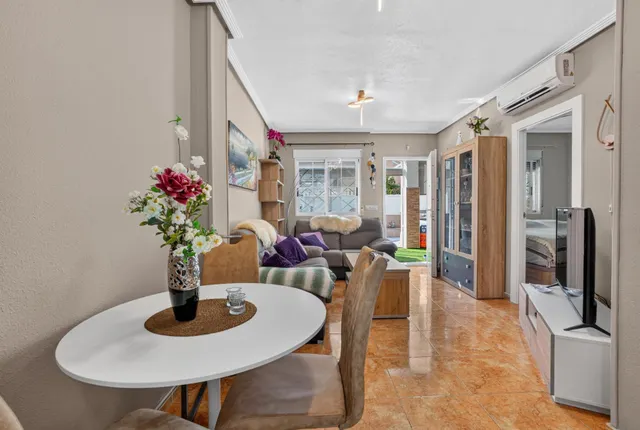 Res. Europa - Bungalow reformado con jardín, 2 dormitorios y entrada para el coche — 14