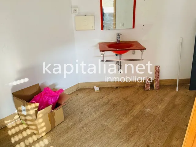 Local comercial en venta y alquiler en L´Olleria (Valencia) — 7