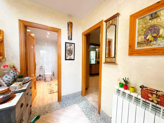 Urbis te ofrece un chalet en venta en la zona de Los Almendros, Villamayor, Salamanca. — 17