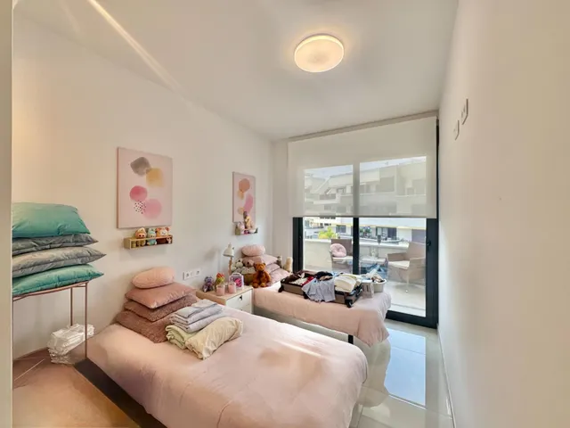 Moderno apartamento con impresionantes vistas al mar — 9
