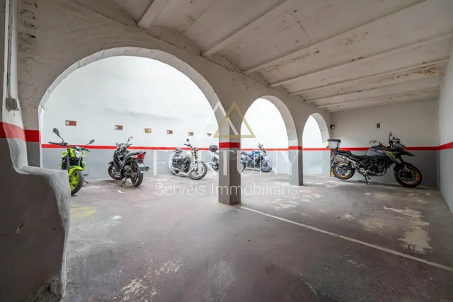 Edificio en venta en Constanti - foto 2