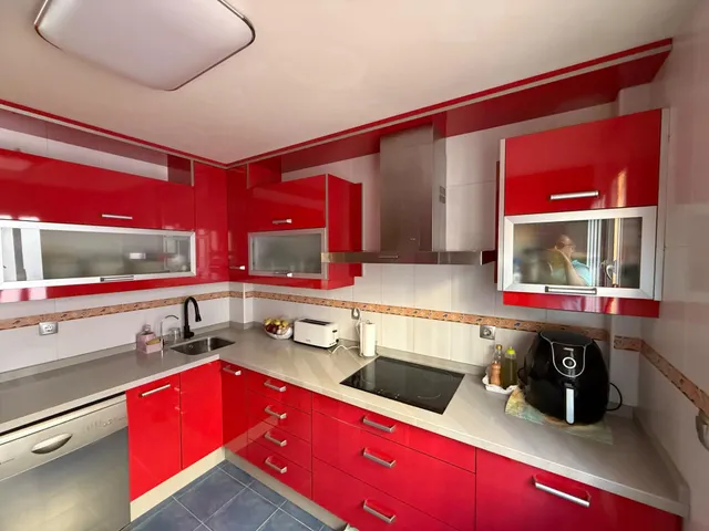 Venta de chalet adosado en el centro de Gójar. — 12