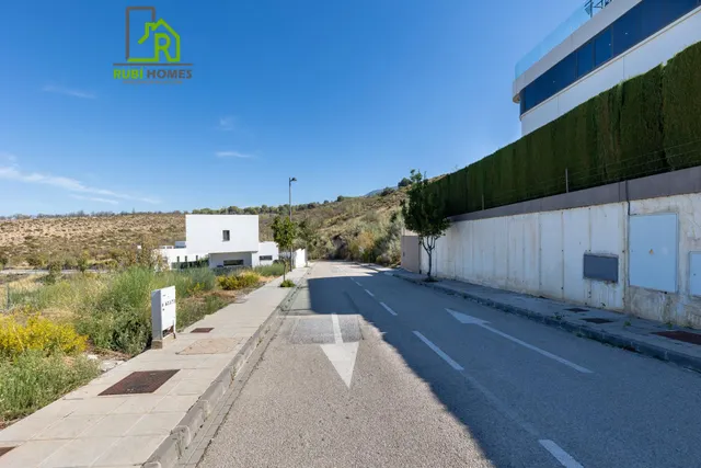 Parcela residencial con proyecto y licencia para construir ya — 12