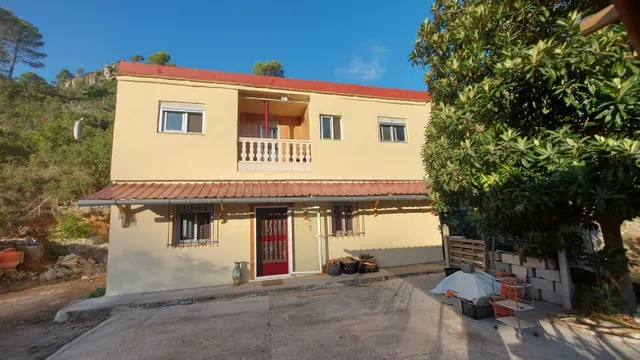 MAGNIFICA CASA CON UNAS VISTAS ESPECTACULARES Y ubicación CE