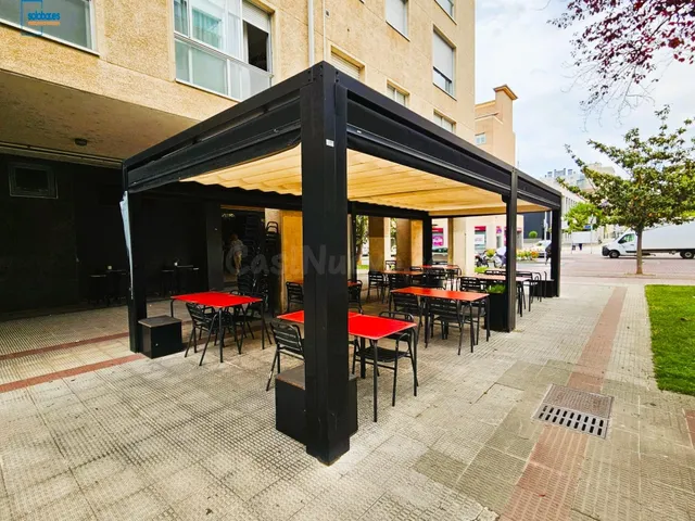 SOLOBAR VENDE BONITO Y RENTABLE BAR EN BARAÑAIN