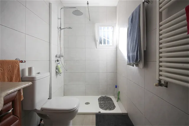 AMPLIO CHALET INDEPENDIENTE EN VENTA EN SIERRA PERENCHIZA — 35