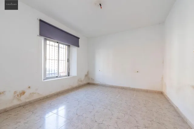 Amplia Casa en Venta en Guadix - Oportunidad de Inversión — 26
