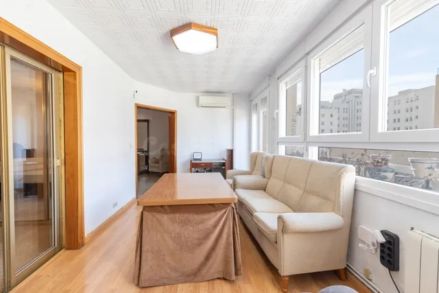 Estupendo piso  en la última planta en calle doctor azpitarte — 2