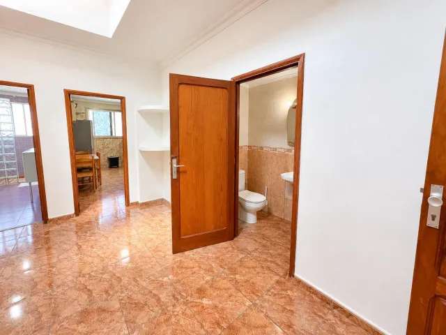 Vivienda de cuatro dormitorios con balcón en Arucas - Santidad — 22