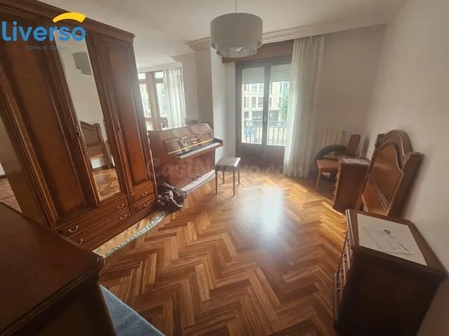 SE ALQUILA PRECIOSA VIVIENDA EN BURGOS CON TERRAZA!!! - foto 3