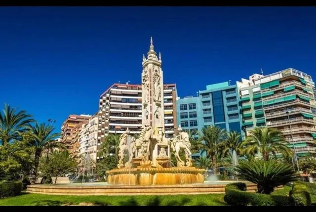 Amplio y acogedor piso en Los Ángeles, Alicante por solo €185,000 — 2
