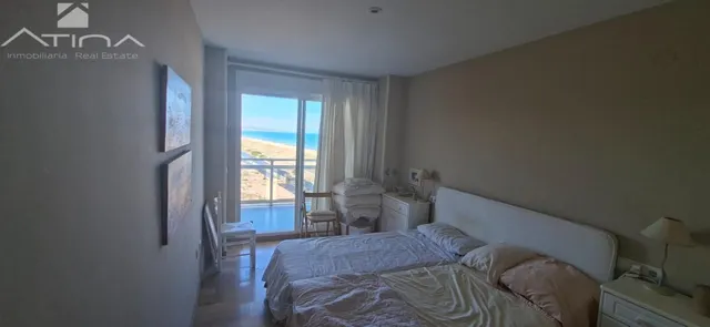 Ático de lujo en Playa de Gandia: vistas al mar, terraza panorámica y acceso directo a la playa en Residencial Aiguablava. — 15
