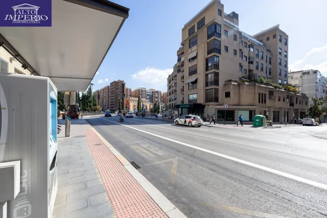 Piso y cochera en venta junto Acera de Darro. — 46