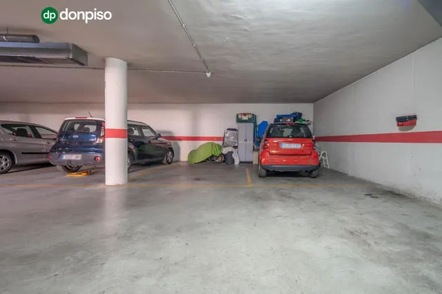 PISO EN LAS GABIAS JUNTO AL METRO — 33