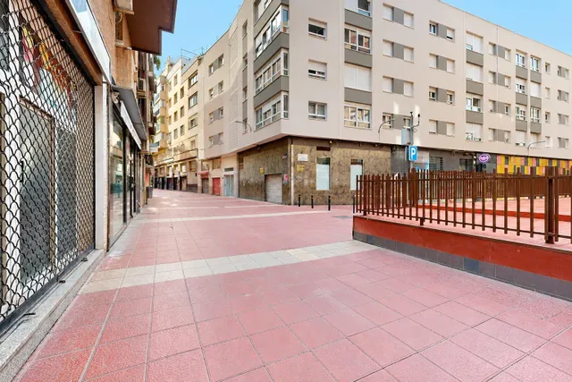 Piso reformado de 113 m2 en pleno centro de Murcia con 4 dormitorios y 2 baños — 43