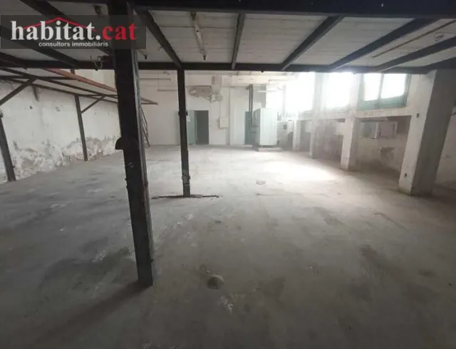 ¡¡ LOCAL COMERCIAL EN VILANOVA I LA GELTRÚ - ZONA BAIX A MAR - foto 5