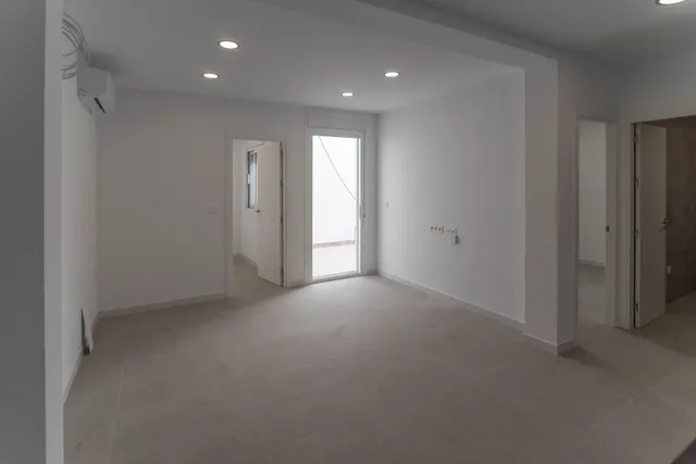 Apartamento en zona céntrica con plaza de parking y amplia terraza — 9
