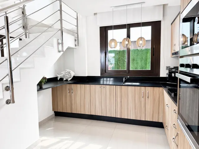 Adosado contemporáneo  PAU-26 con piscina privada y solárium — 8