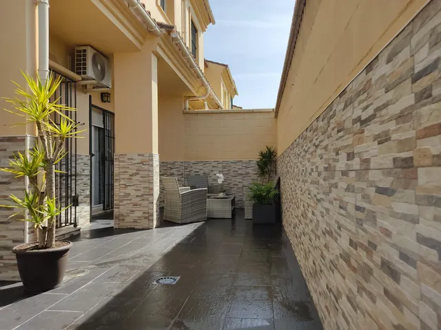 OCASIÓN , SE VENDE ESPECTACULAR ADOSADO EN PUERTO REAL — 32