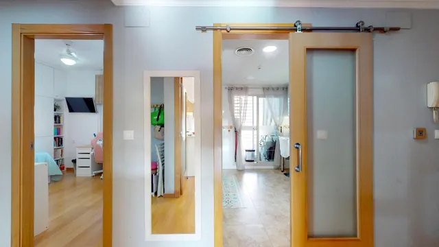 PISO DE RECIENTE CONSTRUCCIÓN CON AMPLIA TERRAZA, PISCINA, GARAJE Y TRASTERO — 16