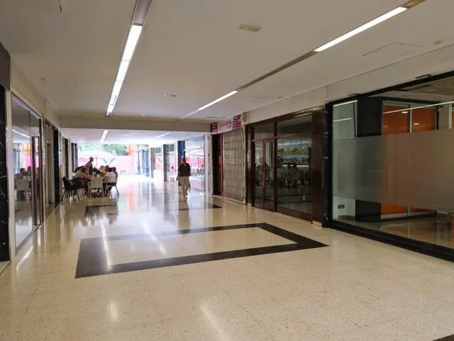 Oficina top en pleno centro de Gandía, lista para entrar. — 16