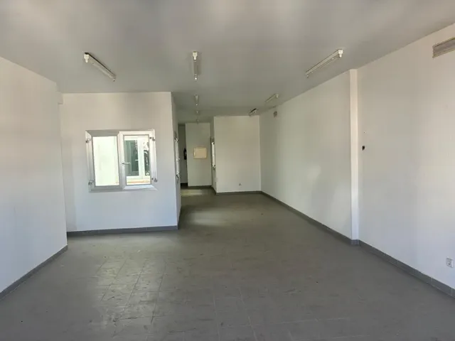 EDIFICIO EN VENTA EN PLENA CALLE SAN JACINTO. — 6