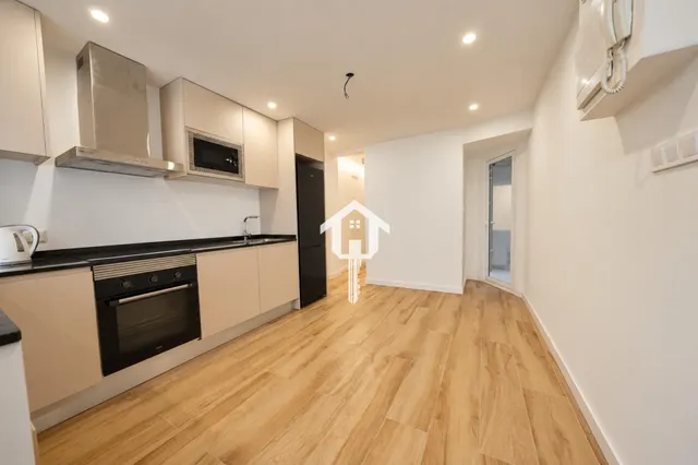 Entreplanta totalmente reformada con 2 patios en exclusiva en zona benalúa de Alicante — 17