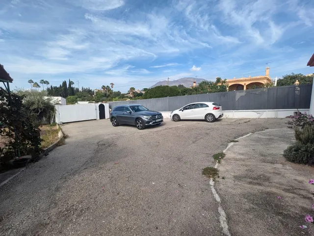 Finca rústica en exclusiva con piscina, huerta y vistas al mar en La Cala Alta — 12