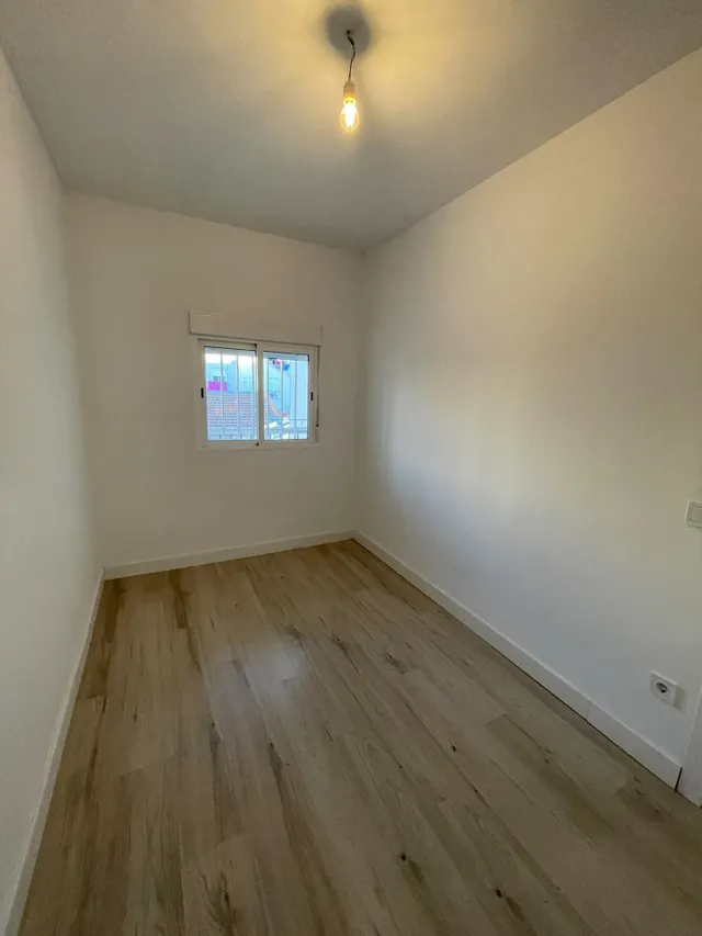 Piso reformado de 3 habitaciones con dos terrazas — 16