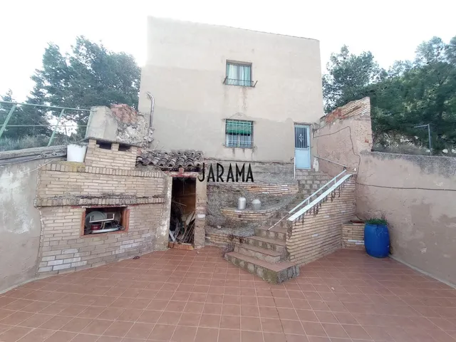 Bonita casa con Terraza en Malon - foto 4