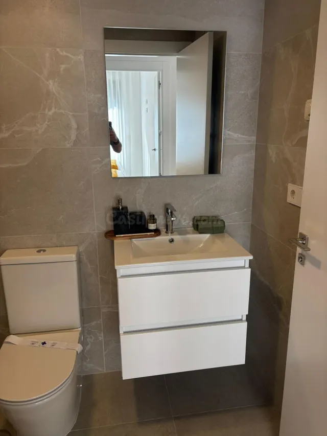 Vivienda AMUEBLADA ,,con gran terraza de 40 metros — 20