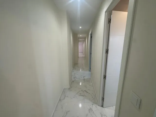 PIso    centrico de tres dormitorios y tres baños — 11