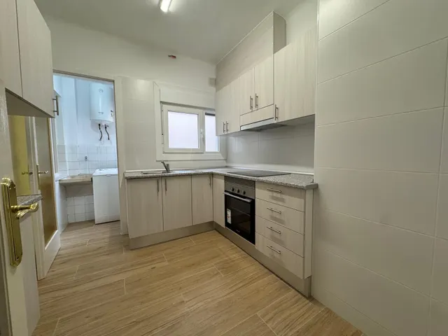 PISO DE 3 habitaciones Y ASCENSOR EN MANRESA — 7