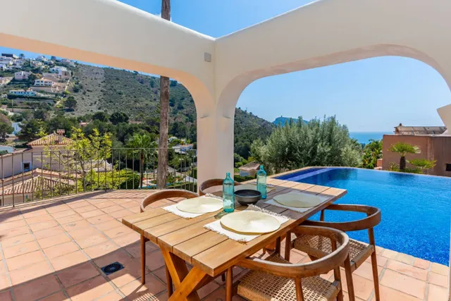 Villa de Estilo Finca Mediterránea con Vistas al Mar en Moraira — 20