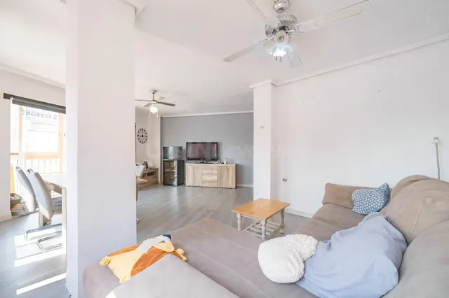 Gran vivienda de 129 m2 con terraza acristalada, portal refo - foto 5