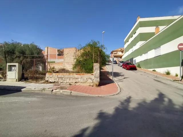 Solar urbano directo en San Miguel — 2