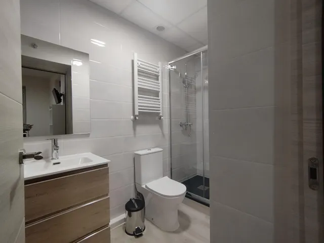 Habitación RC Magistral equipada con baño propio — 10
