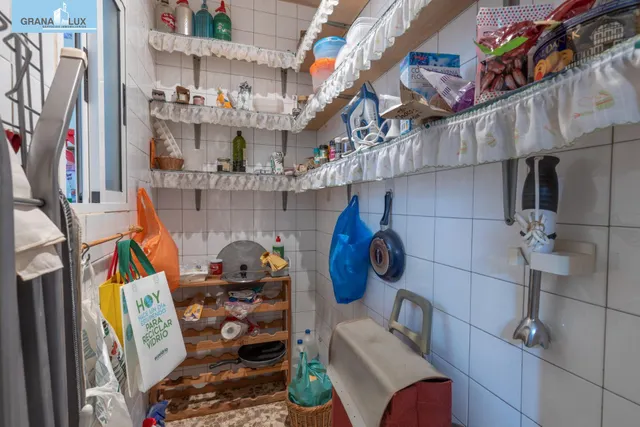 Amplia vivienda en pleno centro de Granada — 39