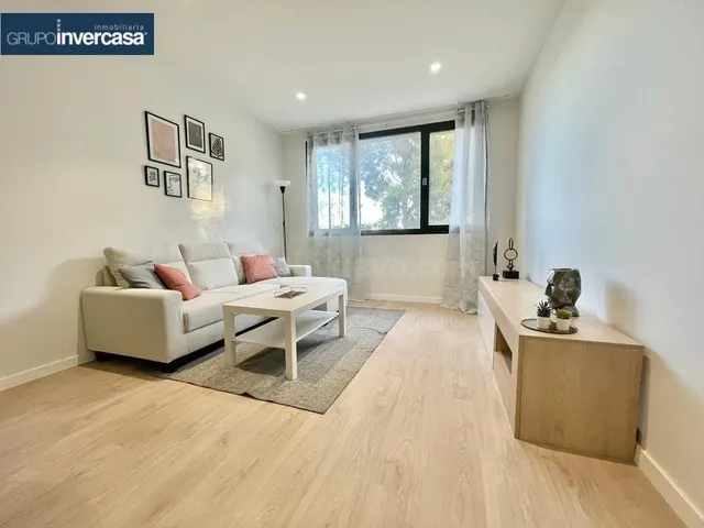 Vivienda seminueva con plaza de aparcamiento situada en Plaz - foto 3