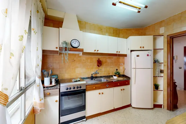 ¡Amplia  vivienda y todo exterior y en esquina en el Paseo Alfonso XIII! - Cartagena — 7