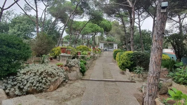 Chalet en Maçanet de la Selva: Tu Refugio de Tranquilidad - foto 5