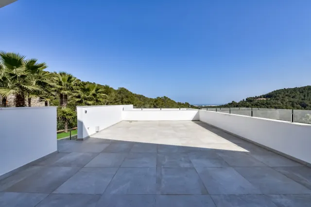Impresionante villa moderna en una ubicación privilegiada con vistas al mar — 16