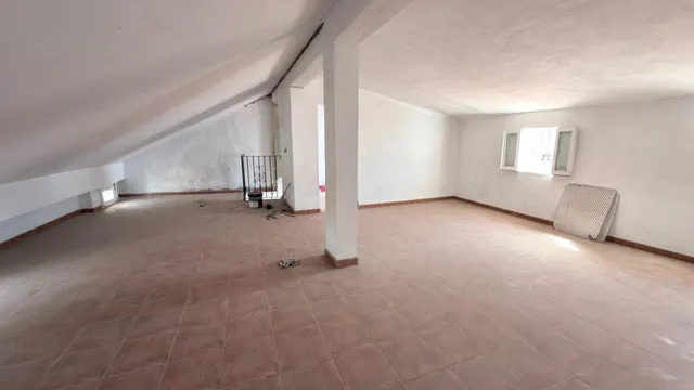 LOCAL COMERCIAL EN CONSTRUCCIÓN EN EL CENTRO DE LEPE (HUELVA) — 28