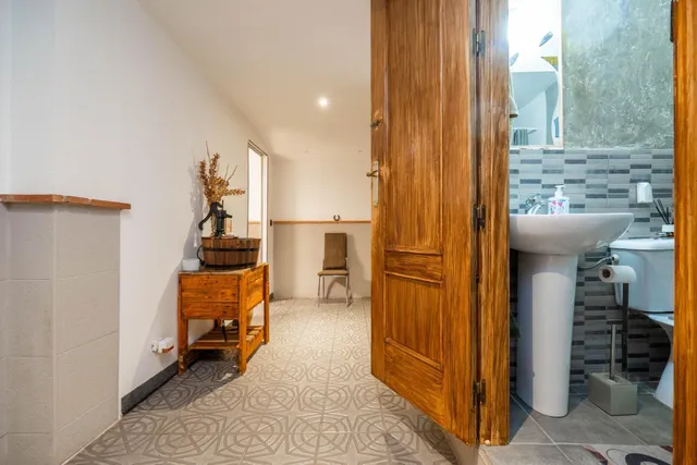 EXCLUSIVA VIVIENDA CON PISCINA PRIVADA EN URBANIZACIÓN "EL TORREÓN" EN ALBOLOTE. — 22