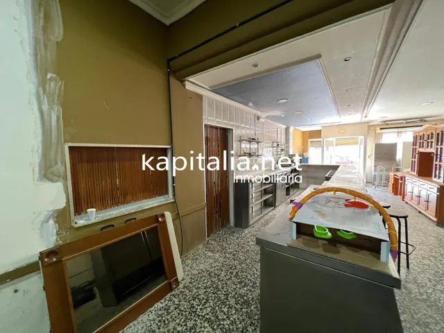 BAR-CAFETERIA A LA VENTA EN LA LLOSA DE RANES — 9