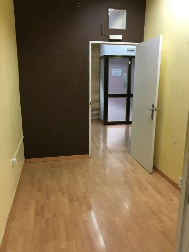 SE ALQUILA LOCAL COMERCIAL EN GRAN PLAZA — 18