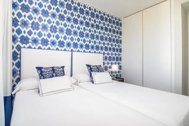 Apartamento de 2 dormitorios con vistas al mar en Estepona — 15