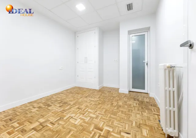 PISO DE 5 DORMITORIOS EN CALLE RECOGIDAS — 14