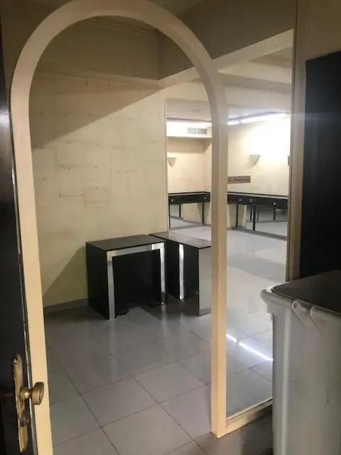 ESPECTACULAR LOCAL EN EL BARRIO DE SALAMANCA — 6